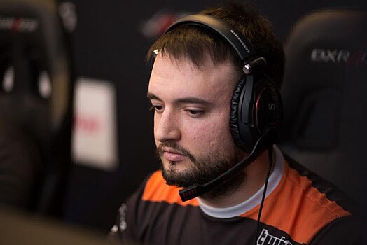 Интервью с игроком Virtus.pro по Dota 2 Павлом 9pasha Хвастуновым