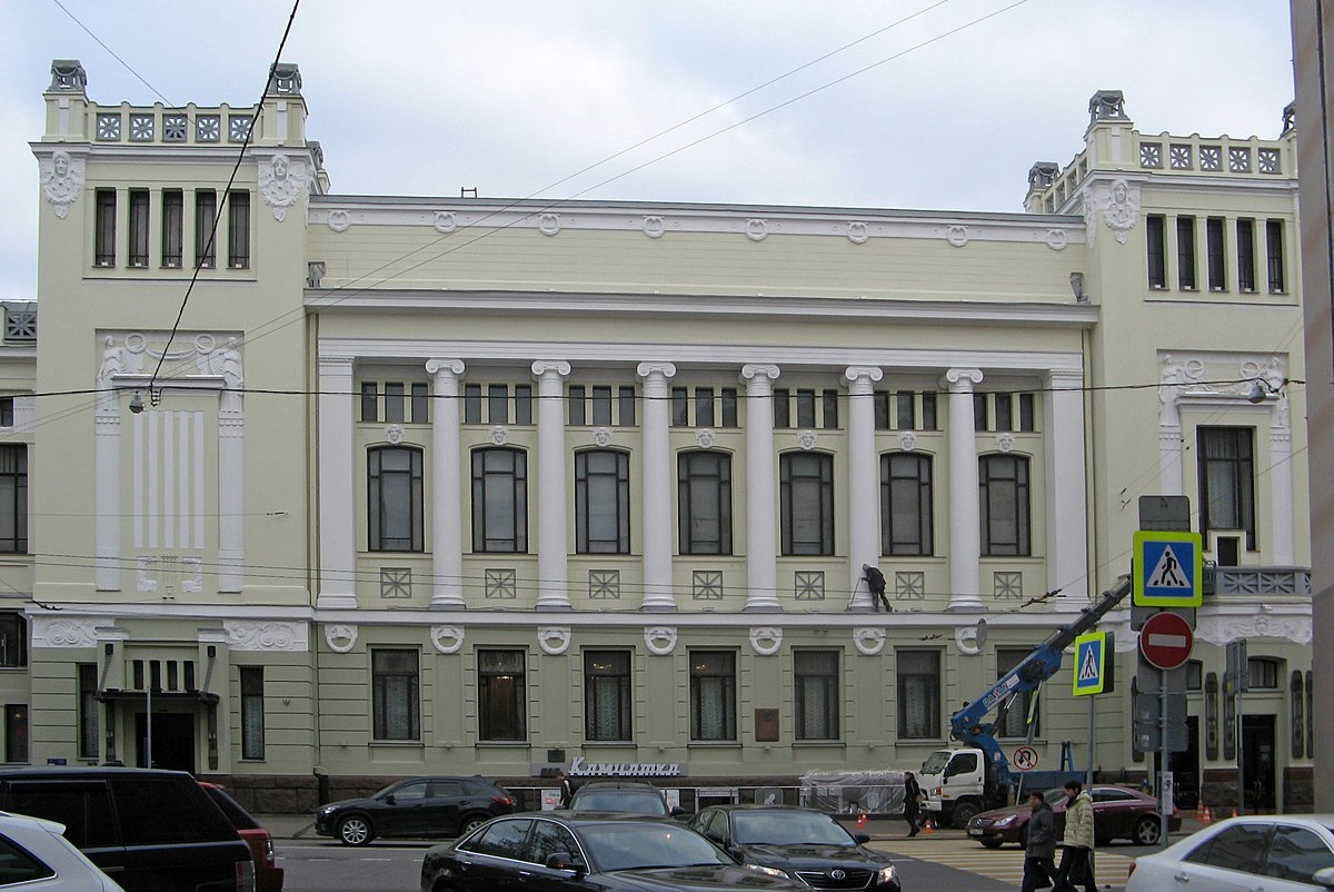 «Ленком Марка Захарова» представляет в Петербурге премьеру «Гамлета» в неожиданной трактовке
