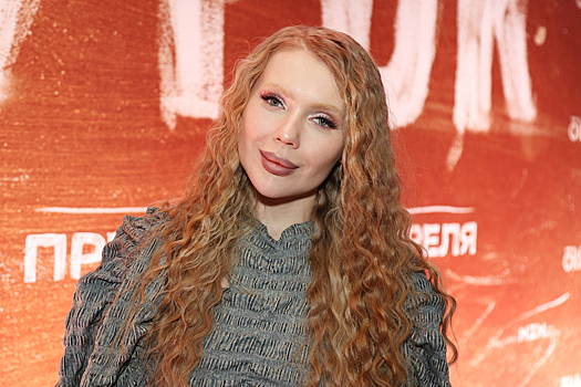 Провели несколько вечеров у моря: Карина Кросс закрутила роман с 21-летним хоккеистом из Минска