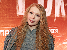 Провели несколько вечеров у моря: Карина Кросс закрутила роман с 21-летним хоккеистом из Минска