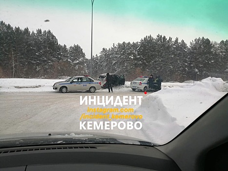 Молодой человек устроил погоню с кемеровской полицией на чужой иномарке