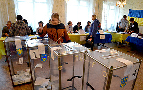 ЦИК: украинцы голосуют активнее во втором туре, чем в первом