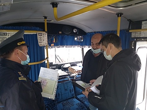 В Оренбурге выявили 400 нарушений антиковидных мер в общественном транспорте