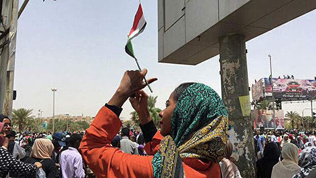 Суданская весна: как голодный бунт привел к падению режима союзника Каддафи