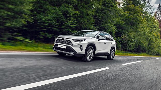 Какие SUV выбирают жители Москвы и Санкт-Петербурга