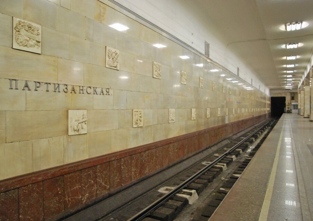 Сбой случился на «синей» ветке московского метро