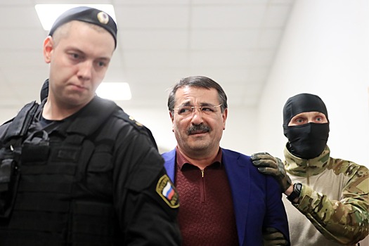 Обвиняемых в убийстве учредителя дагестанской газеты «Черновик» оставили под арестом до 9 июля