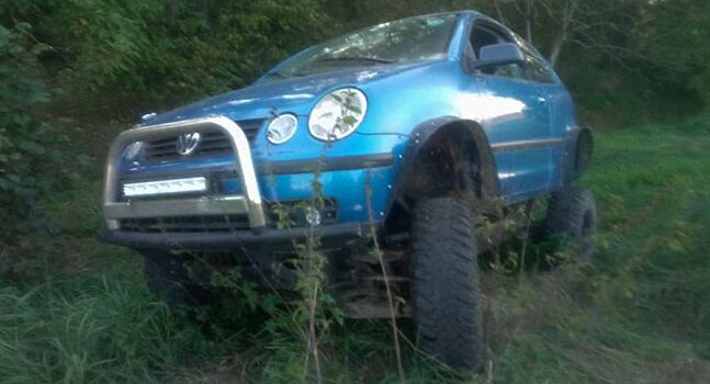 На продажу выставили странный гибрид Nissan Terrano II и Volkswagen Polo