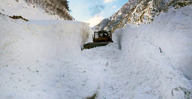 Республика Алтай переживает последствия сильного снегопада
