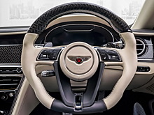 Интерьер нового Bentley Flying Spur украсили бесформенным рулём