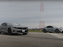 Chevrolet Camaro и Toyota GR Supra сравнили в гонке по прямой