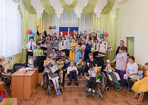 Воспитанники подшефных ЗВО детских домов получили свыше 100 подарков в преддверии Дня защитника Отечества