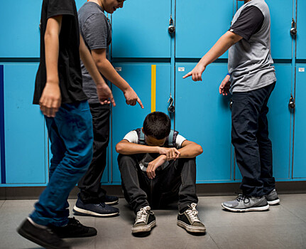 Статистика дня: 52% подростков сталкиваются с травлей в школах