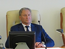 По вопросу от каждой фракции: Алексей Кокорин отчитался перед депутатами о работе за 2017 год