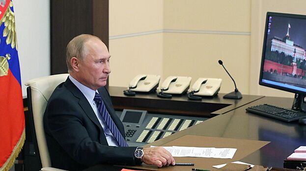Путин обсудит с кабмином вопросы развития авиаперевозок и авиастроения