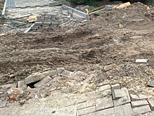 В Курске на ул.Черняховского до конца января уберут строительный мусор