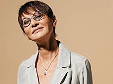 64-летняя Ирина Хакамада показала идеальную фигуру в прозрачном топе