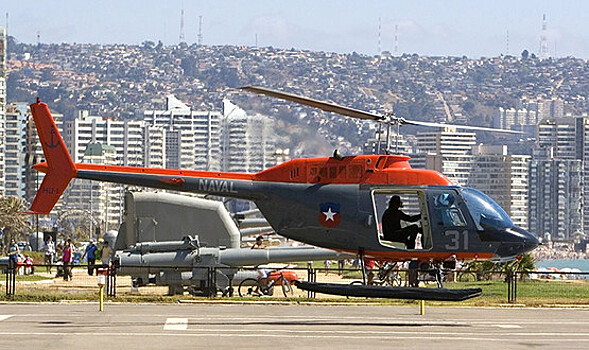 Неизвестные обстреляли полицейский вертолет в Чили
