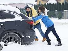 Как помочь выехать буксующей машине