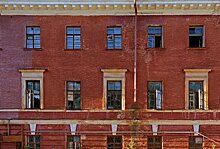 Историческое здание «Красные казармы» выставлено на продажу