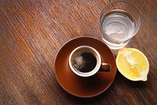 Кофе с уксусом или лимоном помог снизить давление