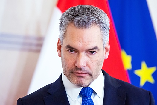 Оппозиция призвала канцлера Австрии однозначно заявить об отказе от приема Киева в ЕС