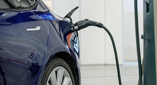 Рынок, которого нет: кого защищают чиновники от иностранных электромобилей