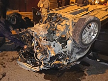 Ночью в Астрахани перевернулся автомобиль, водитель в больнице