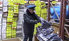 В Новосибирске сотрудники таможни передали нуждающимся одежду и обувь на 14,1 млн рублей