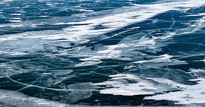 Раскрыта тайна кругов на льду Байкала