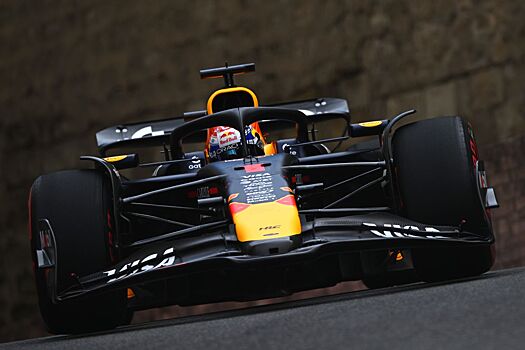 Вильнев высказался о выборе напарника для Ферстаппена