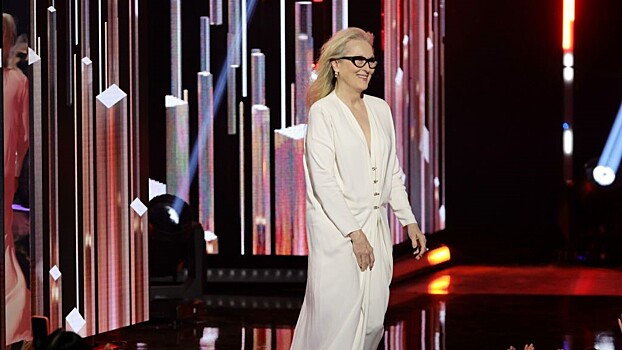 Апсайклинг от Мэрил Стрип: актриса посетила iHeartRadio Music Awards в новом-старом платье от Lanvin