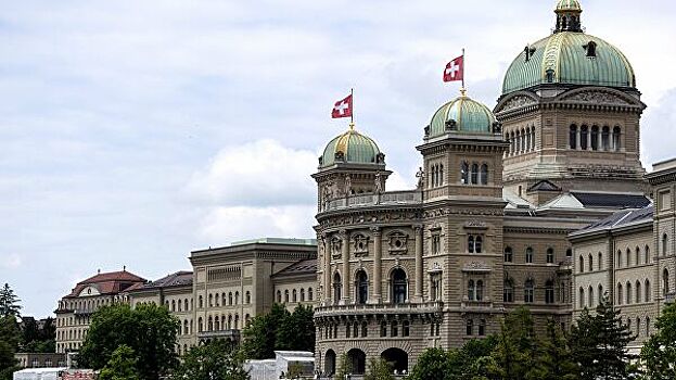 Швейцария введет карантин по COVID-19 для 15 стран