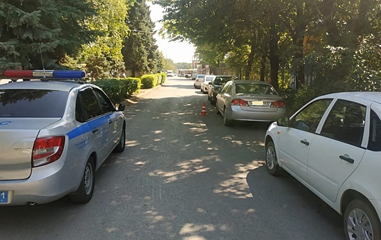 Перебегал дорогу: в Ростове под машину попал 12-летний мальчик