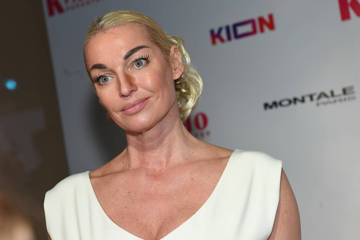 Волочкова назвала непьющих опасными