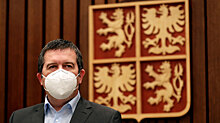 Вакцина за молчание: чешский чиновник уволен за попытку переговоров с Москвой