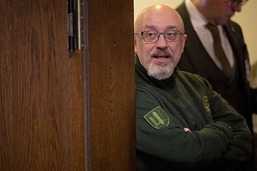 "Страна.ua": экс-глава украинского МО Резников снялся в сериале с актерами из РФ