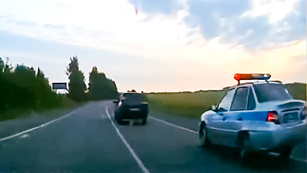 Бесславная погоня ДПС за ВАЗ "Девяткой"