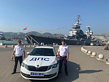 В Новороссийске госавтоинспекторы экстренно сопроводили в больницу автомобиль с пострадавшим, находящимся в бессознательном состоянии