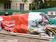 Компания Russ Outdoor прокомментировала баннер с портретом героя СВО на строительном мусоре в Новосибирске