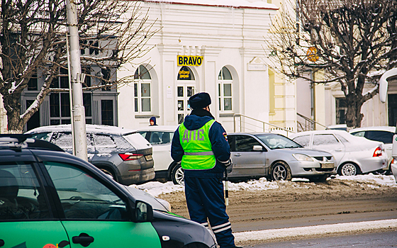 Сотрудники ГАИ помогают водителям на дорогах Рязанской области