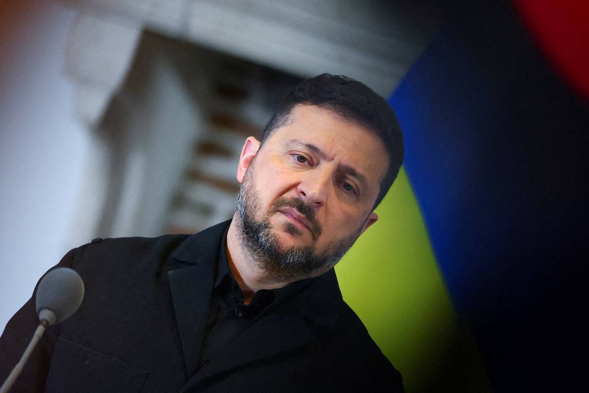 Зеленский ввел санкции против своего бывшего соратника