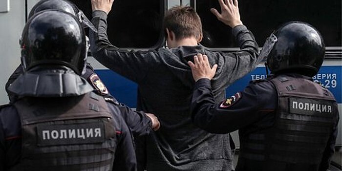 Суды арестовали 24 человека после акции в Москве 3 августа