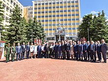 «Если бы не «Аксион» – ничего бы в космосе не летало»: в Ижевске открыли Аллею космонавтов