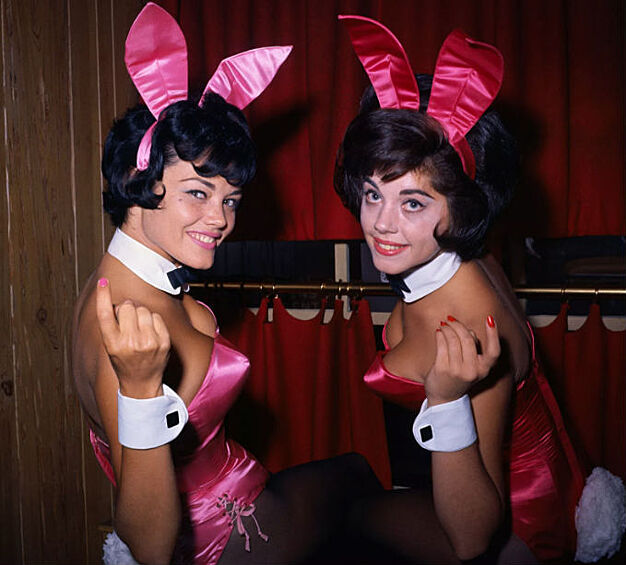 Зайчики Playboy в одноименном клубе, Нью-Йорк, 1962 год. 