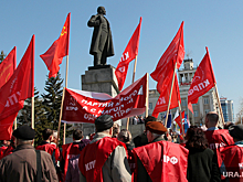 Коммунисты Кургана возложат цветы к памятнику Ленина в честь годовщины революции