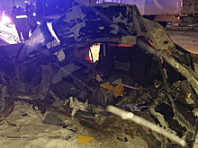 Водитель легковушки погиб после жесткого ДТП с большегрузом на трассе под Новым Уренгоем. ВИДЕО