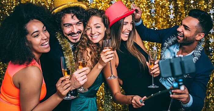 Звездные цитаты для подписей в Instagram на Новый Год