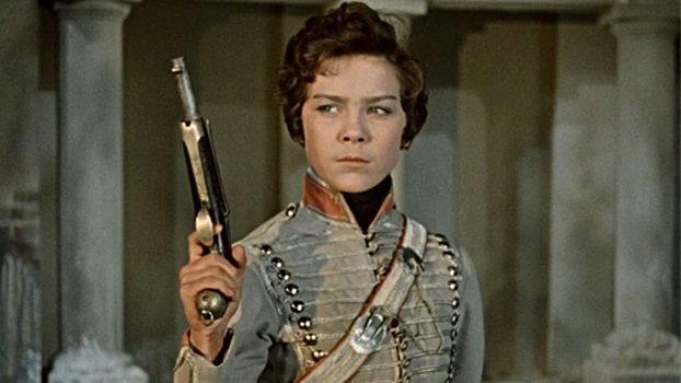 Актриса Голубкина вспомнила, что оторвала усы Юрию Яковлеву во время поцелуя