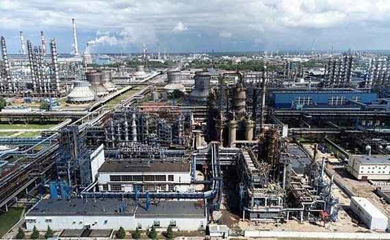 Группа ТАИФ поздравила АО "ТАИФ-НК" с 25-летним юбилеем